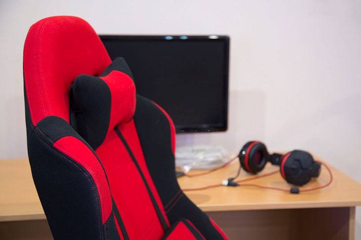 best gaming chair under 200 pounds